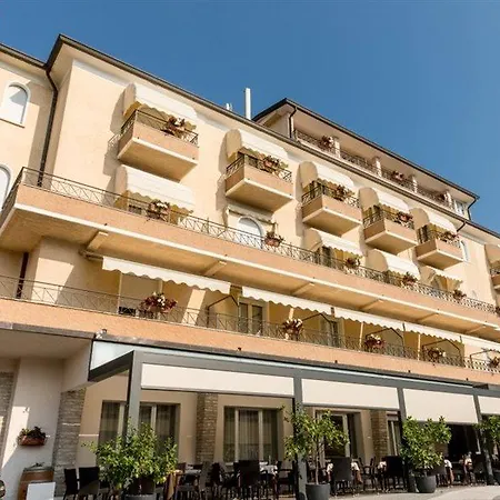 Otel Pace 3*